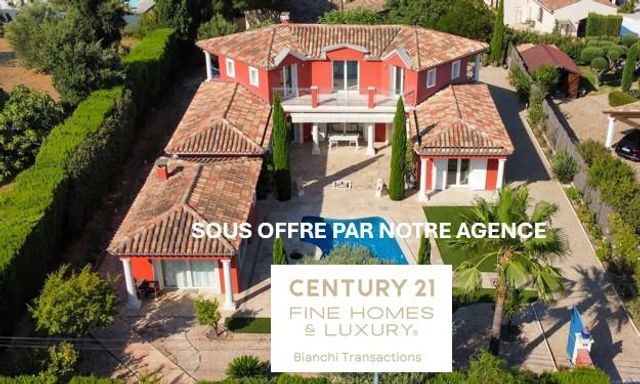 maison à vendre - 6 pièces - 192.0 m2 - CAVALAIRE SUR MER - 83 - PROVENCE-ALPES-COTE-D-AZUR - Century 21 Bianchi Transactions