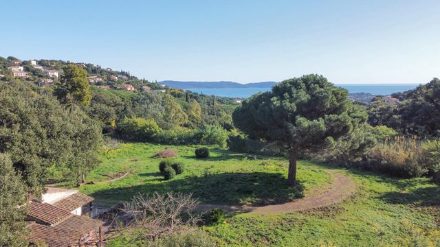 maison à vendre - 4 pièces - 105.0 m2 - CAVALAIRE SUR MER - 83 - PROVENCE-ALPES-COTE-D-AZUR - Century 21 Bianchi Transactions